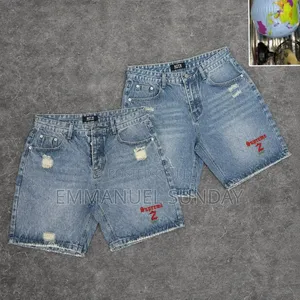 Short Baggy Jeans
