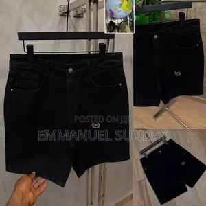 Short Baggy Jeans