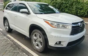 Toyota Highlander Limited Platinum 4dr SUV AWD (3.5L 6cyl 6A) 2015