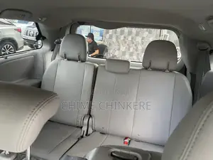 Toyota Sienna XLE Premium AWD (3.5L 6cyl 8A) 2018 Black
