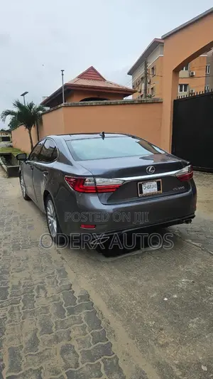Lexus ES 350 FWD 2016 Gray