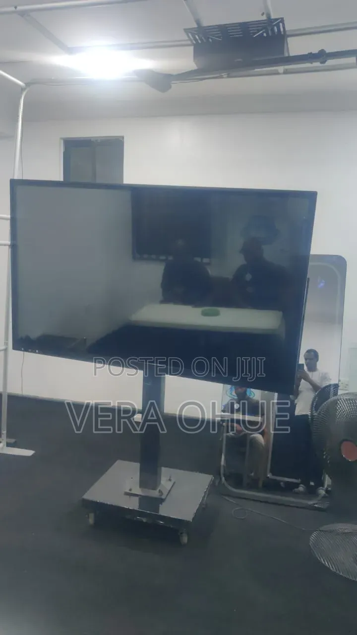 Digital Display Interactive Screen Solutions
