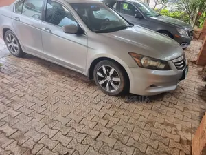 Honda Accord 2010 Silver