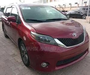 Toyota Sienna SE 8 Passenger (3.5L 6cyl 8A) 2017 Red