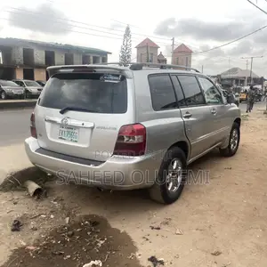Toyota Highlander 2005 Silver