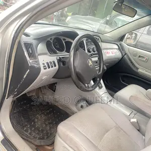 Toyota Highlander 2005 Silver