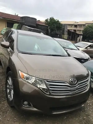 Toyota Venza LE 2010