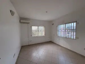 2bdrm Block of Flats in Wuse 2 for rent