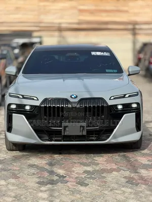 BMW 760 2023 Off white