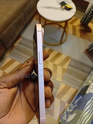 Apple iPhone 15 128 GB Pink