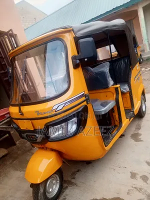 TVS King Deluxe Plus iTouch Start 2023 Yellow