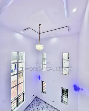 3bdrm Duplex in Kolapo Ishola Gra, Akobo for rent