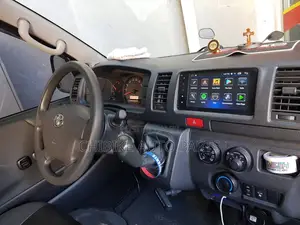 Toyota Hiace Navigation Android/Reverse Camera