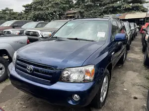 Toyota Highlander V6 2005 Blue