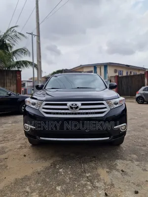 Toyota Highlander SE 2012 Black