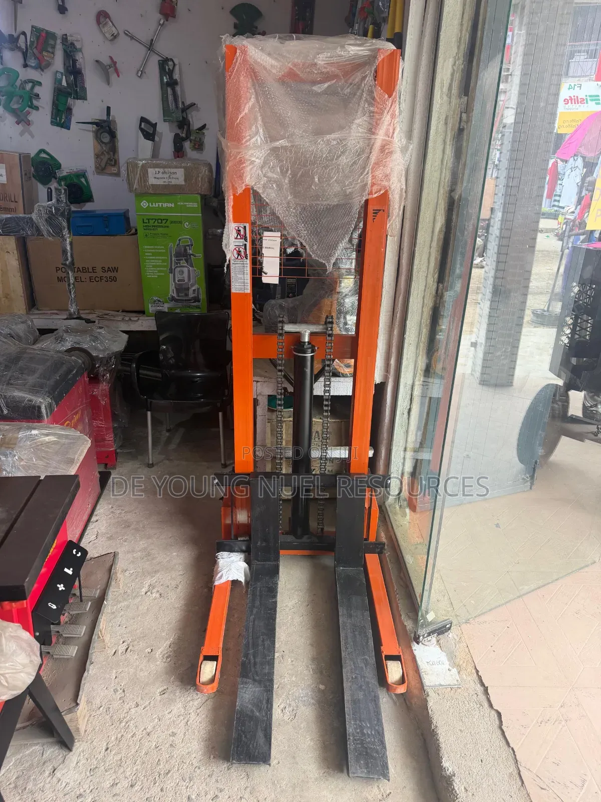 Original 2tons Manual Stacker
