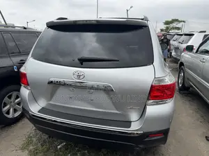 Toyota Highlander 2012 Silver