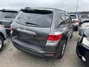 Toyota Highlander 2013 Gray
