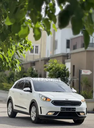 Kia Niro Plug-In Hybrid 2018 White