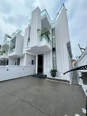 5bdrm Duplex in Ikota for sale