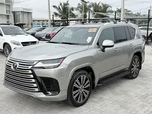 Lexus LX 600 2023 Gold