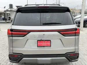 Lexus LX 600 2023 Gold