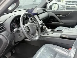 Lexus LX 600 2023 Gold
