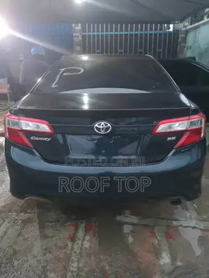 Toyota Camry SE 4dr Sedan (2.5L 4cyl 6A) 2014 Green