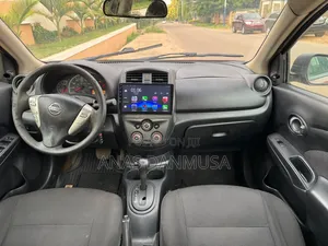 Nissan Versa 2015 Red