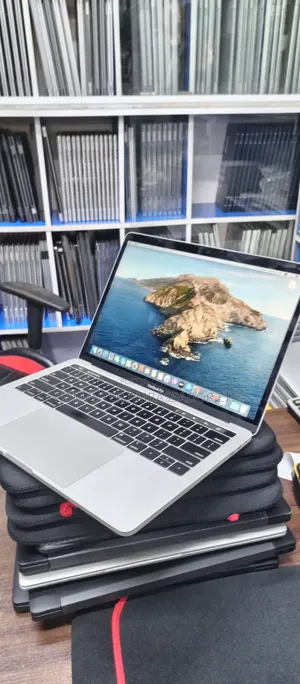 Laptop Apple MacBook Pro 2018 8GB Intel Core i5 SSD 256GB