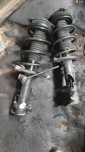 Shock Absorbers Nissan Juke 2015