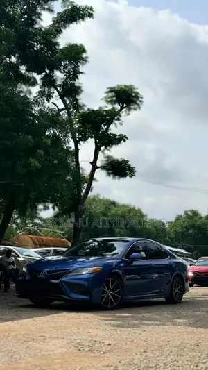 Toyota Camry 2020 Blue