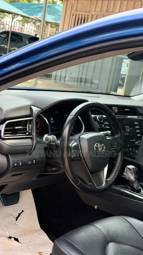 Toyota Camry 2020 Blue