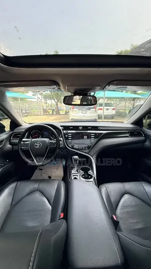 Toyota Camry 2020 Blue