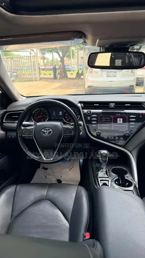 Toyota Camry 2020 Blue