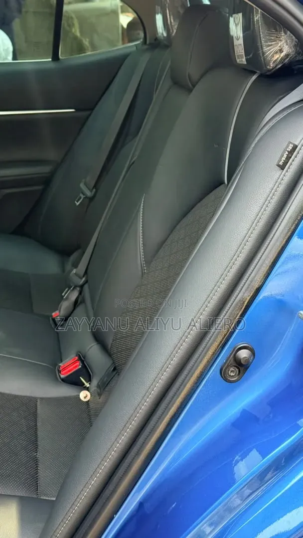 Toyota Camry 2020 Blue