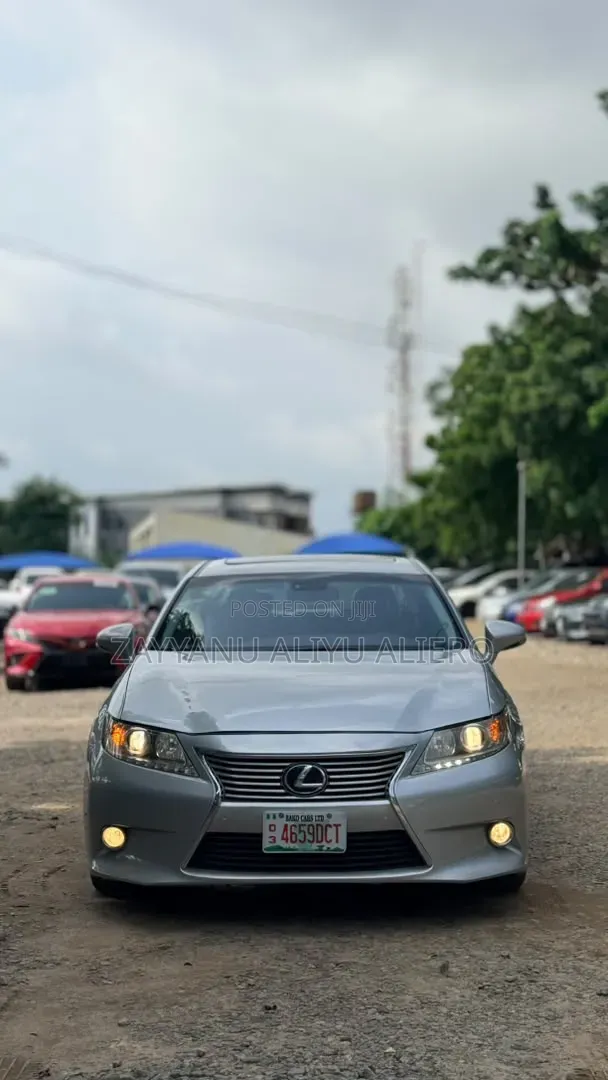 Lexus ES 2014 Silver