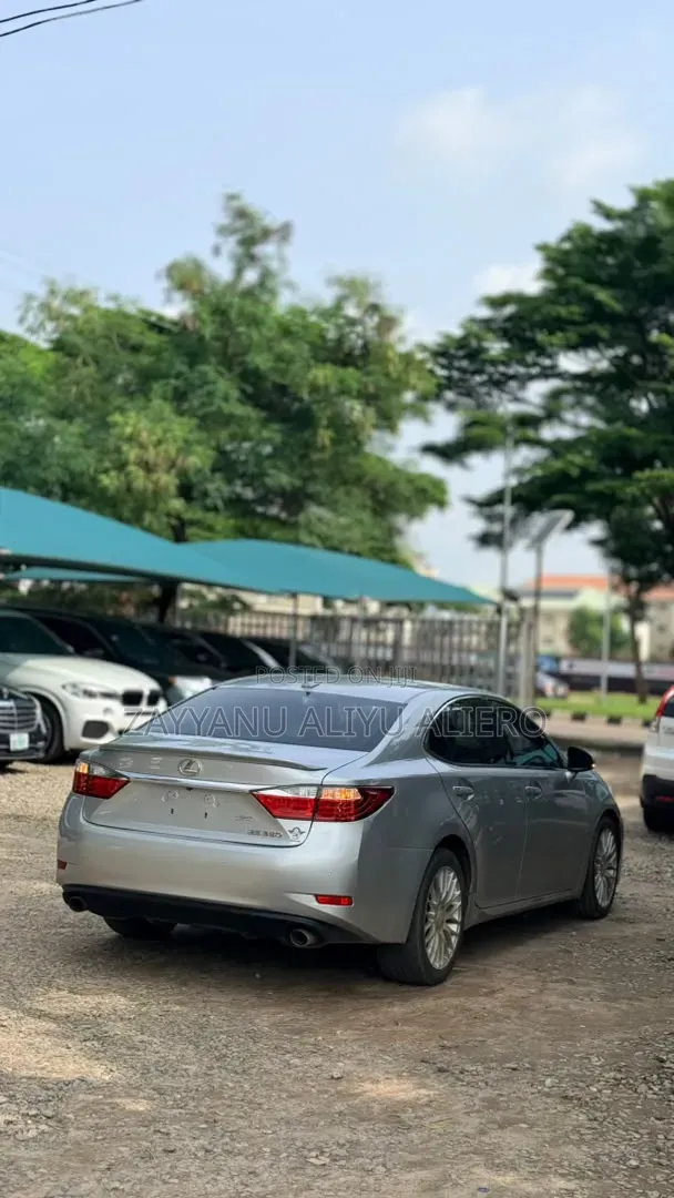 Lexus ES 2014 Silver