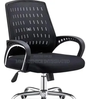 Comfortable Mesh Office Chair – Adjustable Swivel Chair
