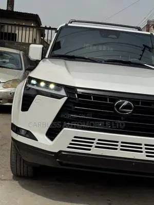 Lexus GX 550 Luxury 4WD 2025 Off white
