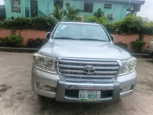 Toyota Land Cruiser 4.0 V6 GX 2012 Silver