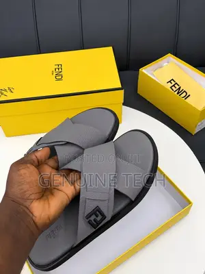 Quakity Fendi Slippeee