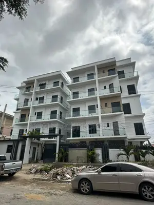 2bdrm Apartment in Lekki Phase 1 for sale