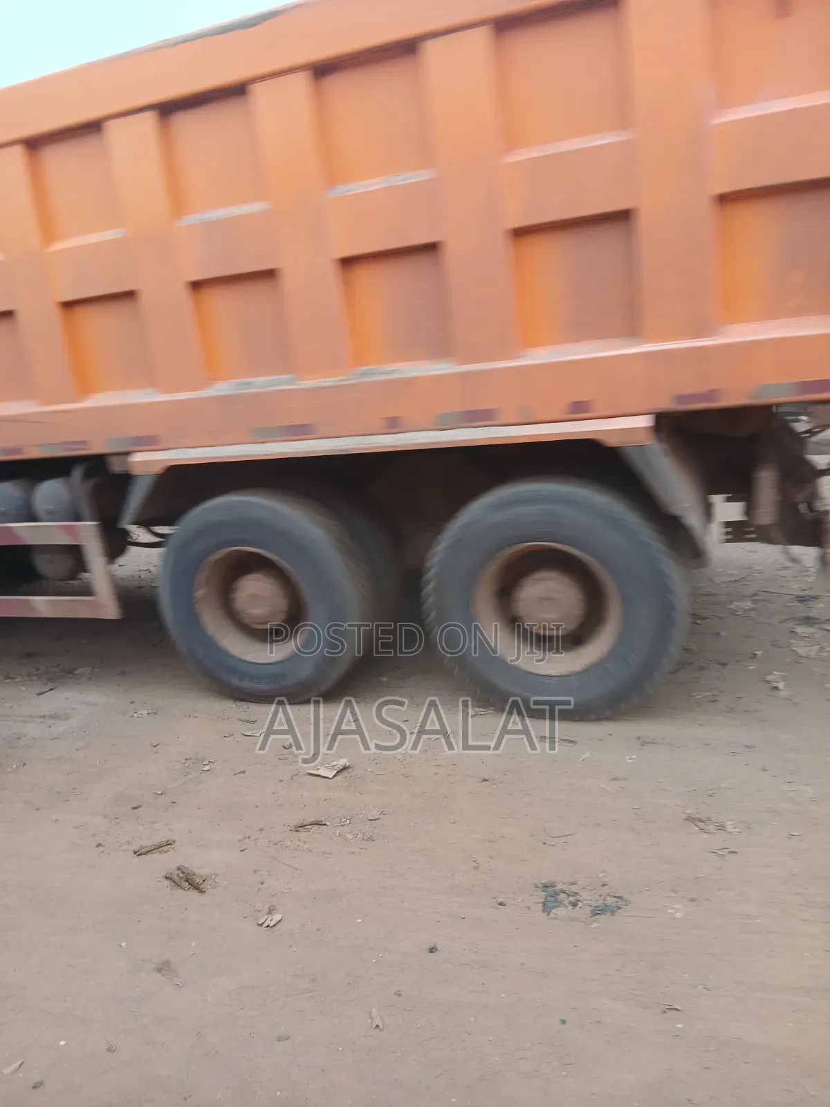 30 Tons Sharp Sand