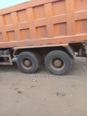 30 Tons Sharp Sand