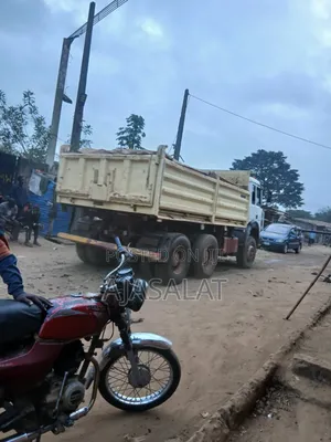 30 Tons Sharp Sand