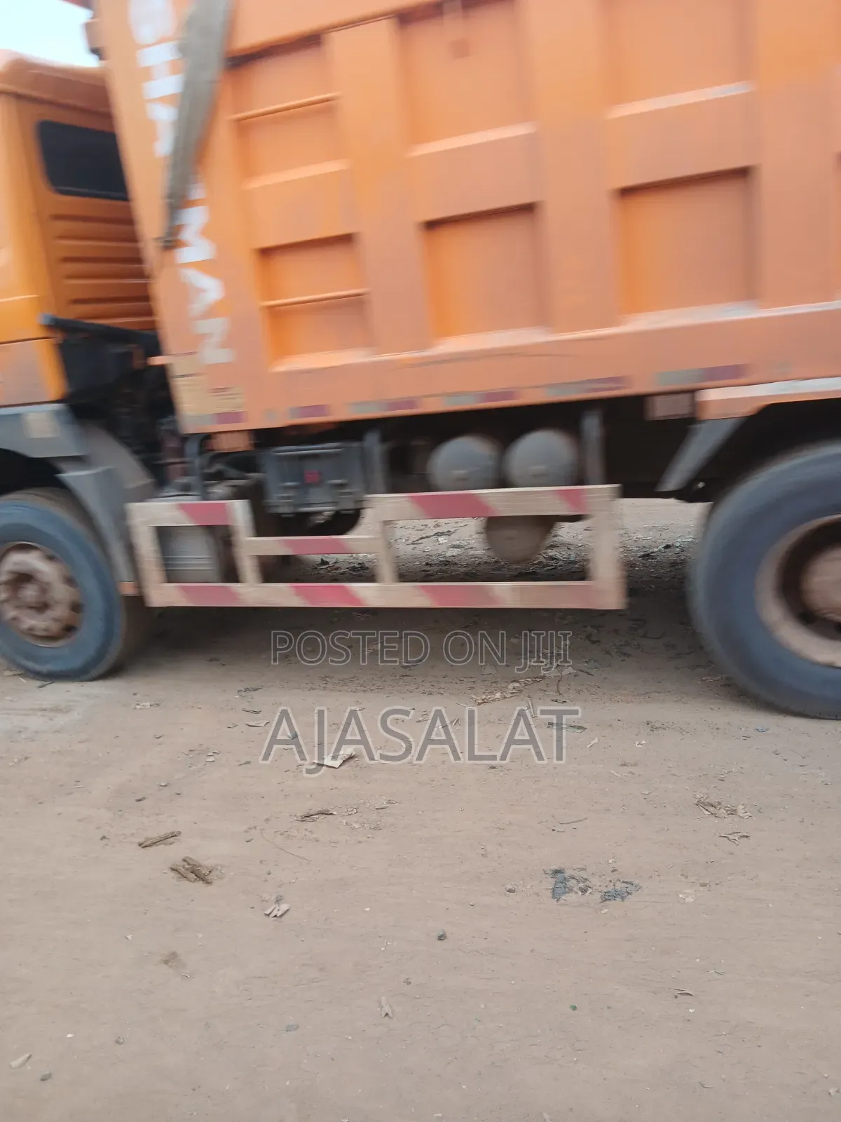 30 Tons Sharp Sand