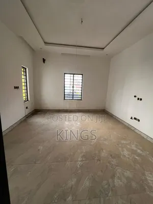 3bdrm Block of Flats in Estate In Galadimawa for rent
