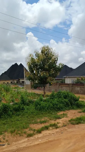 Buildable Land in a Sweet Neighborhood