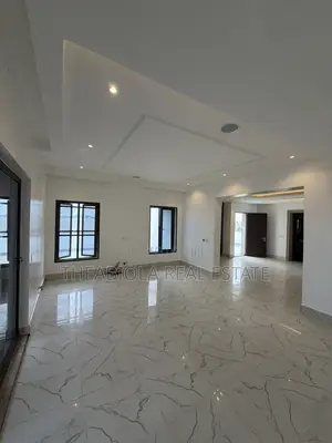 5bdrm Townhouse / Terrace in In A Beautiful Mini for rent